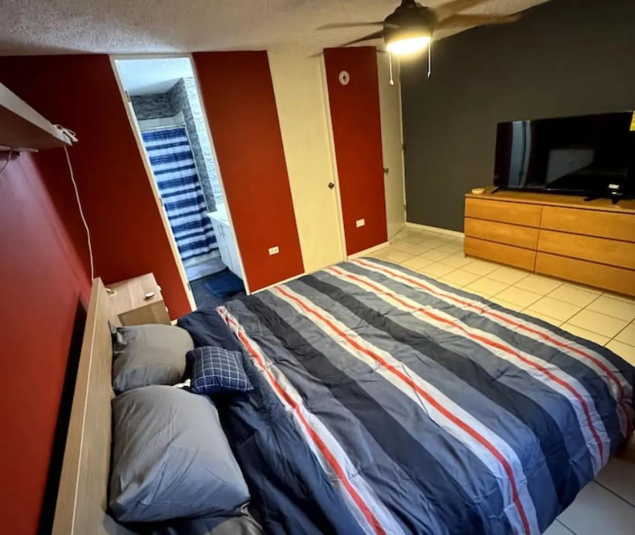 Vibrant San Juanroom Escape In Shared Home Near Historic Landmarks 公寓